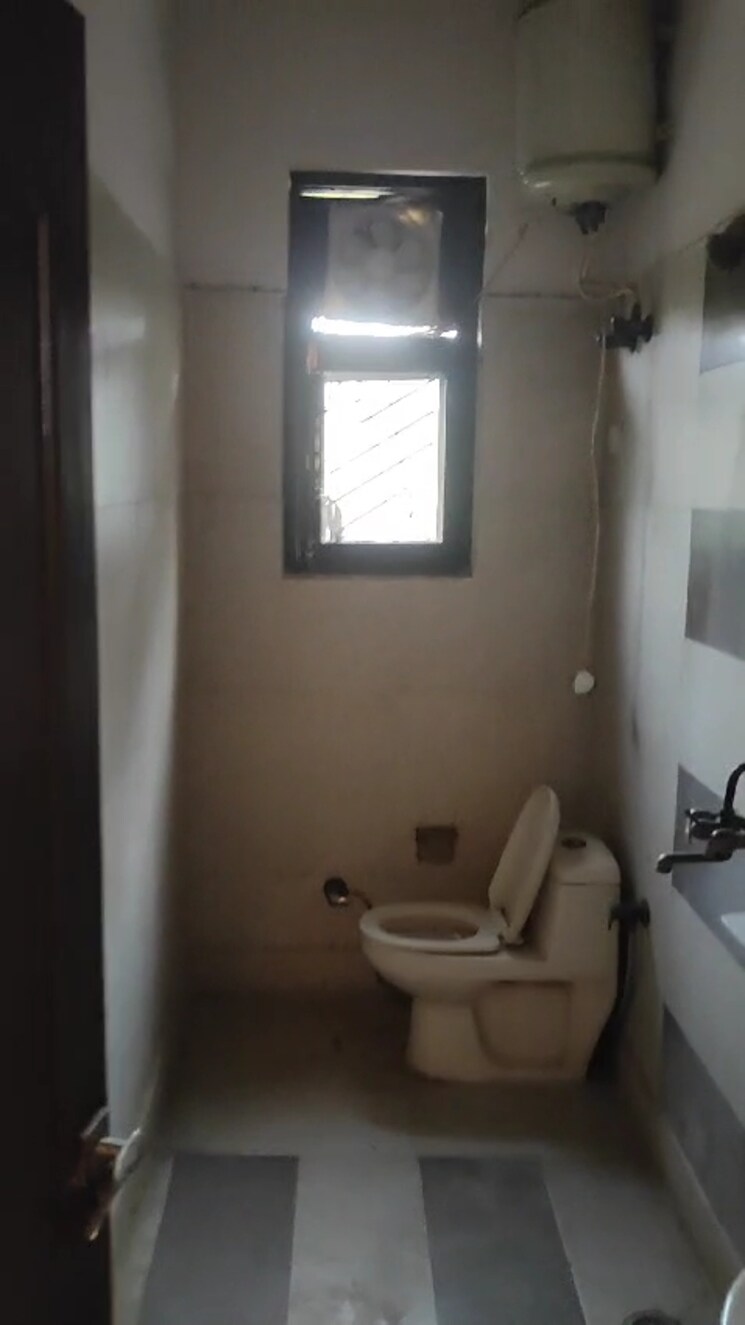 Attached Bathroom, mati-apartments 3 Bedroom 1600 Sq.Ft. Builder Floor In Gyan Khand I Ghaziabad 7966735