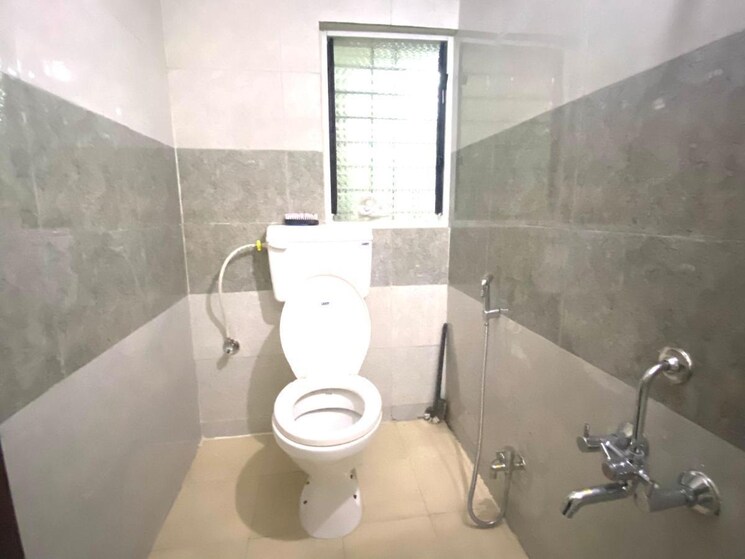 Bathroom, chingrighata 1 Bedroom 404 Sq.Ft. Apartment In Chingrighata Kolkata 3954568
