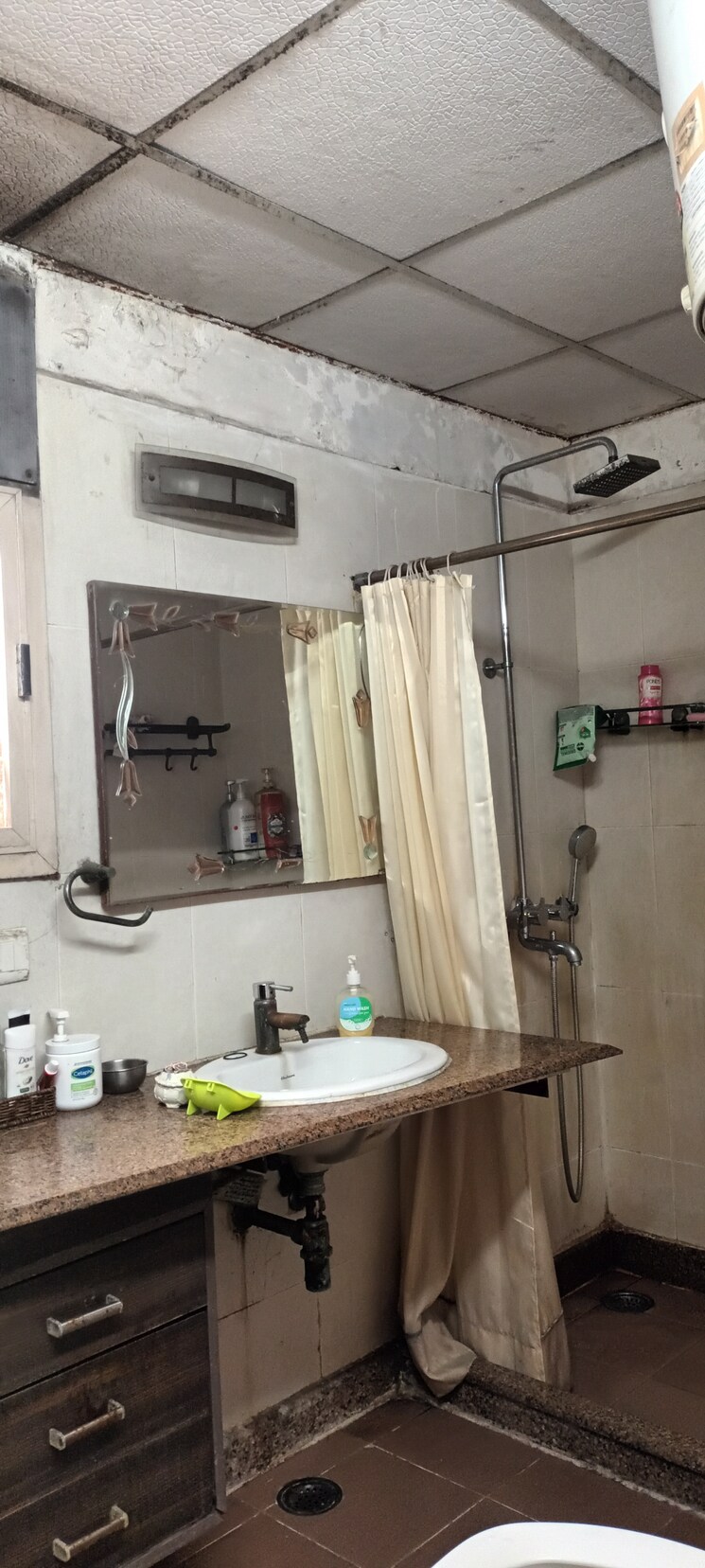 Bathroom, exotica-elegance 4 Bedroom 2050 Sq.Ft. Apartment In Vaibhav Khand Ghaziabad 7966772