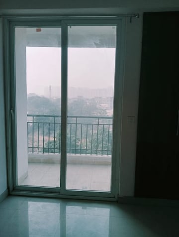2 BHK Apartment For Rent in Amrapali Golf Homes, Sector 4, Greater Noida