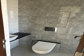 Bathroom in 1 BHK Apartment at Omkar Signet, Malad East – for Rent