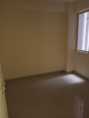 Room in 3 BHK Apartment at Conscient Habitat Residences, Sector 78 – for Sale