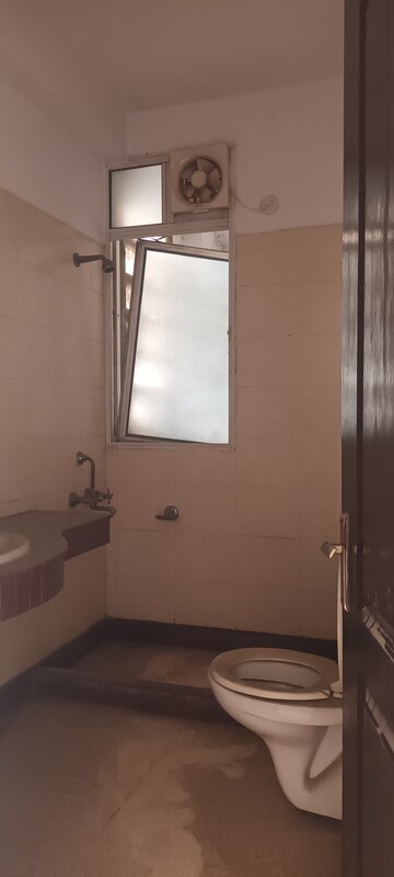 Bathroom in 3 BHK Apartment at Jm Park Sapphire, Ramprastha Greens – for Sale