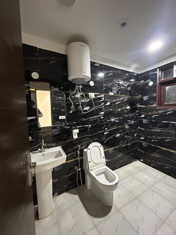 Master Bedroom in 1 BHK Builder Floor at Saket – for Rent
