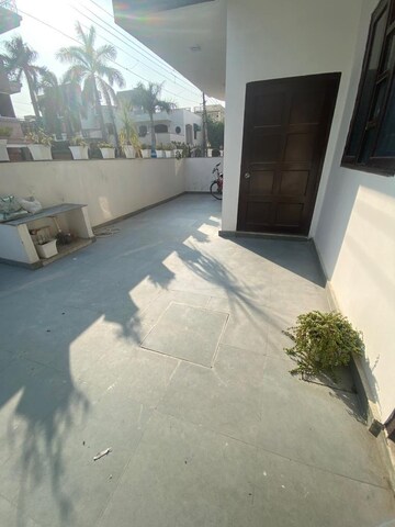 Balcony in 3 BHK Builder Floor at Sector 23a – for Rent