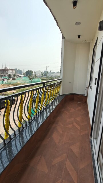 Balcony in 3 BHK Builder Floor at BPTP Green Oaks, Sector 70a – for Sale