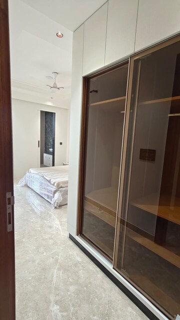 Building Lobby in 3 BHK Builder Floor at BPTP Green Oaks, Sector 70a – for Sale