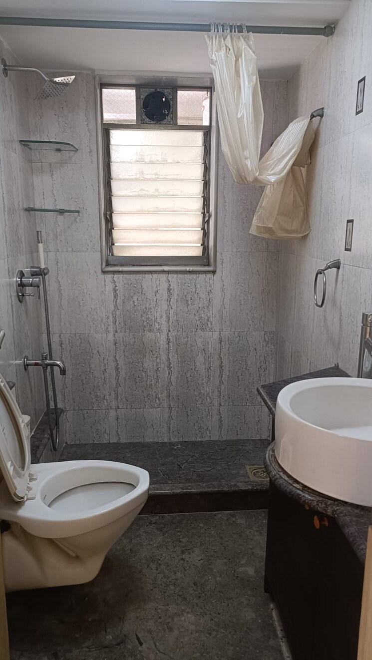 Bathroom, sabita-apartment 2 Bedroom 618 Sq.Ft. Apartment In Khar West Mumbai 7966855