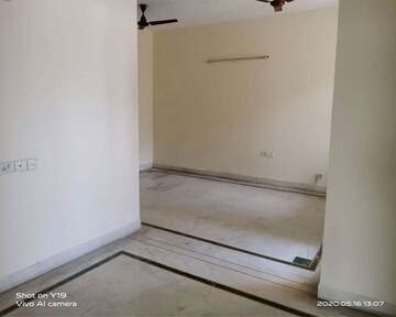 Room in 2 BHK Apartment at Sector 12 Dwarka – for Sale
