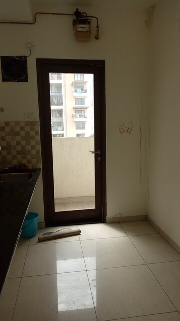 Room in 1 BHK Apartment at Mahindra Antheia, Pimpri – for Sale