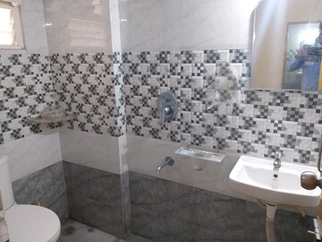 Bathroom in 2 BHK Apartment at Mahadevpura – for Rent