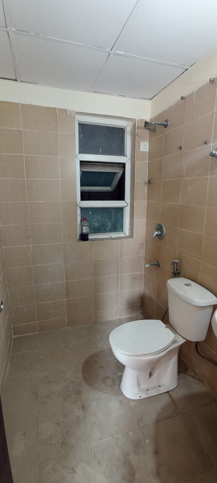 Bathroom, bptp-parklands 3 Bedroom 1560 Sq.Ft. Builder Floor In Sector 76 Faridabad 7967062