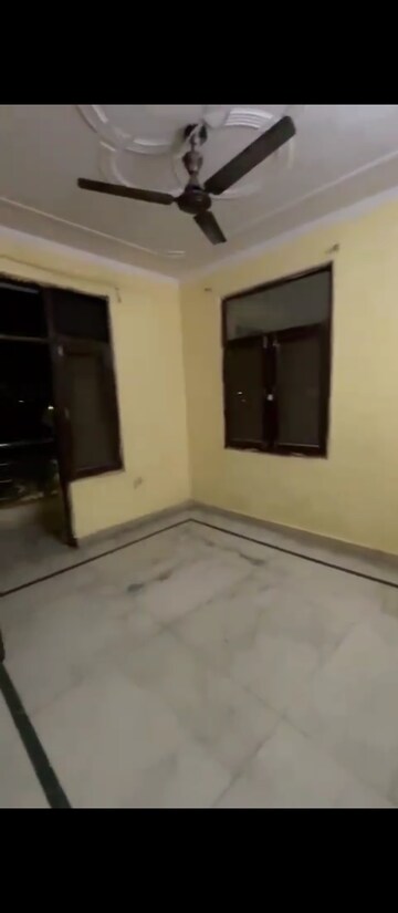 Room in 3 BHK Builder Floor at Mehrauli – for Rent