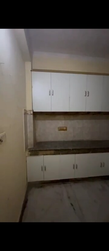 Furnished Amenities in 3 BHK Builder Floor at Mehrauli – for Rent