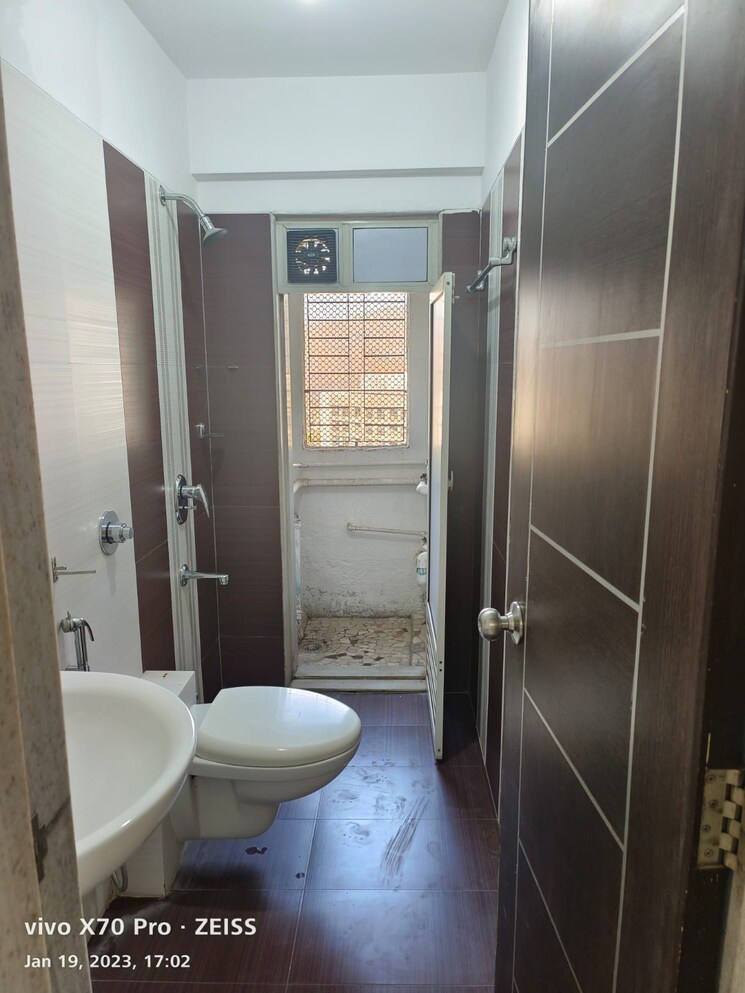 Bathroom, nahar-jonquille-and-jamaica 2 Bedroom 950 Sq.Ft. Apartment In Chandivali Mumbai 7967063