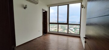 Room in 3.5 BHK Apartment at M3M Golf Estate, Sector 65 – for Rent