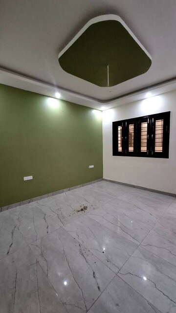 Room in 4 BHK Independent House at Sahastradhara Road – for Sale