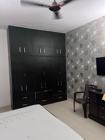 Room in 4 BHK Apartment at Vatika Inxt Floors, Sector 82 – for Sale