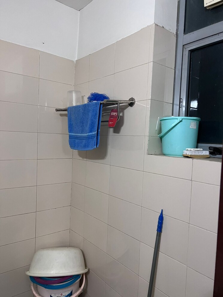 Bathroom, vatika-inxt-floors 4 Bedroom 1937 Sq.Ft. Apartment In Sector 82 Gurgaon 7967121