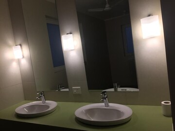  1 BHK Apartment at Kanch Pada – for Rent