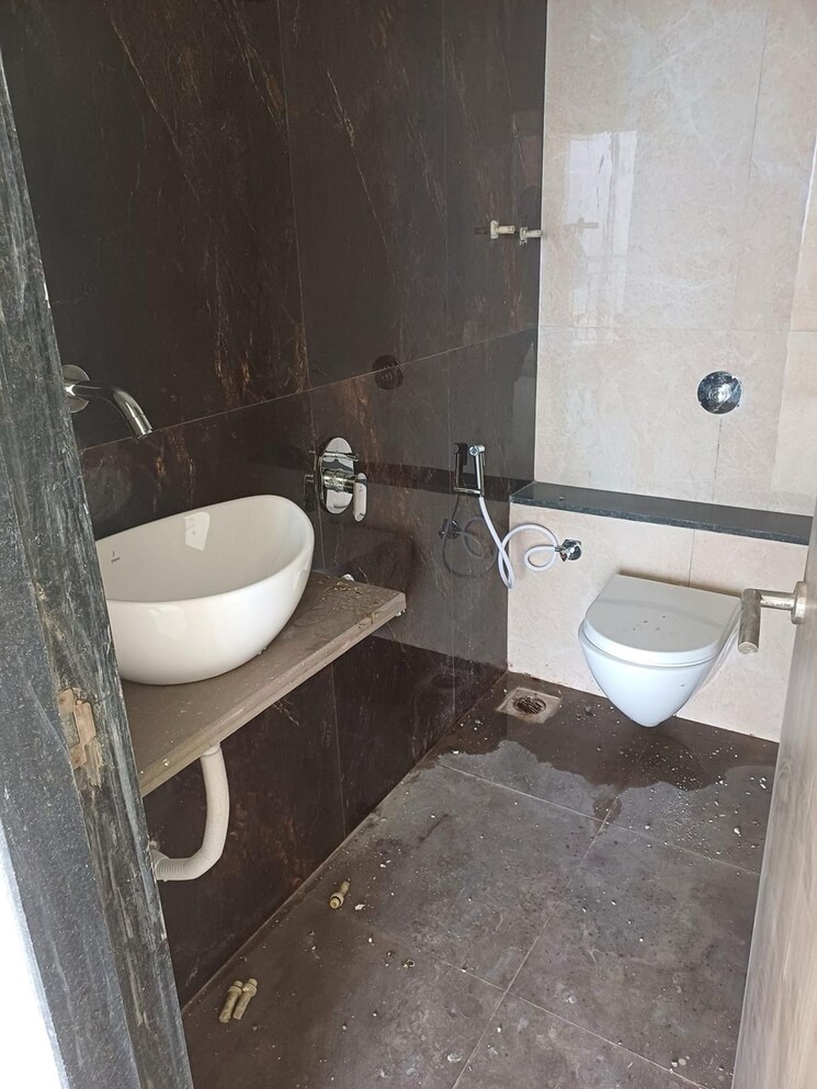 Bathroom, tricity-bayview 2 Bedroom 644 Sq.Ft. Apartment In Kalamboli Sector 16 Navi Mumbai 7967176