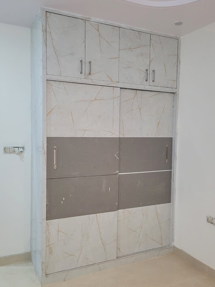 undefined, indira nagar 4 Bedroom 2300 Sq.Ft. Independent House In Indira Nagar Lucknow 7967177