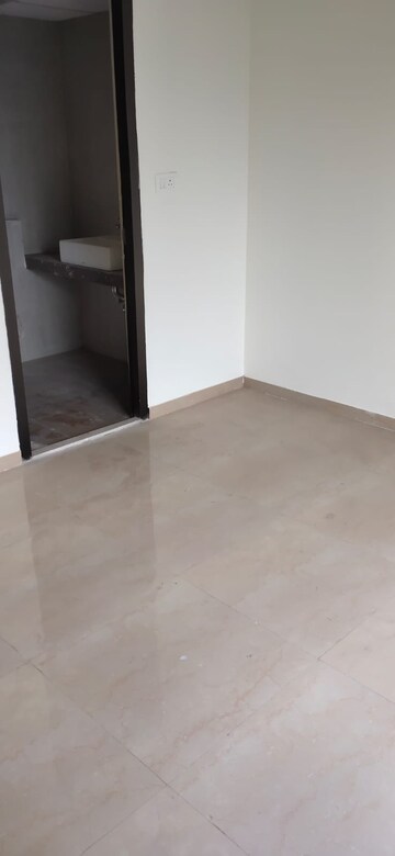 Room in 2 BHK Apartment at Alta Vista Phase I, Chembur – for Rent