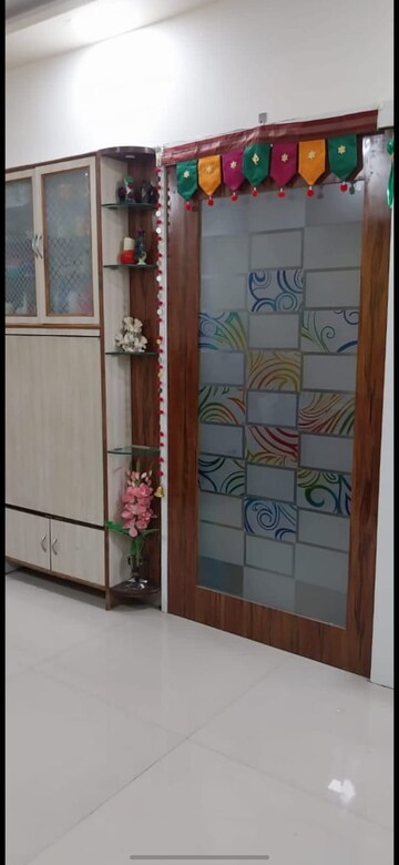 Room in 1 BHK Apartment at Kurla West – for Sale