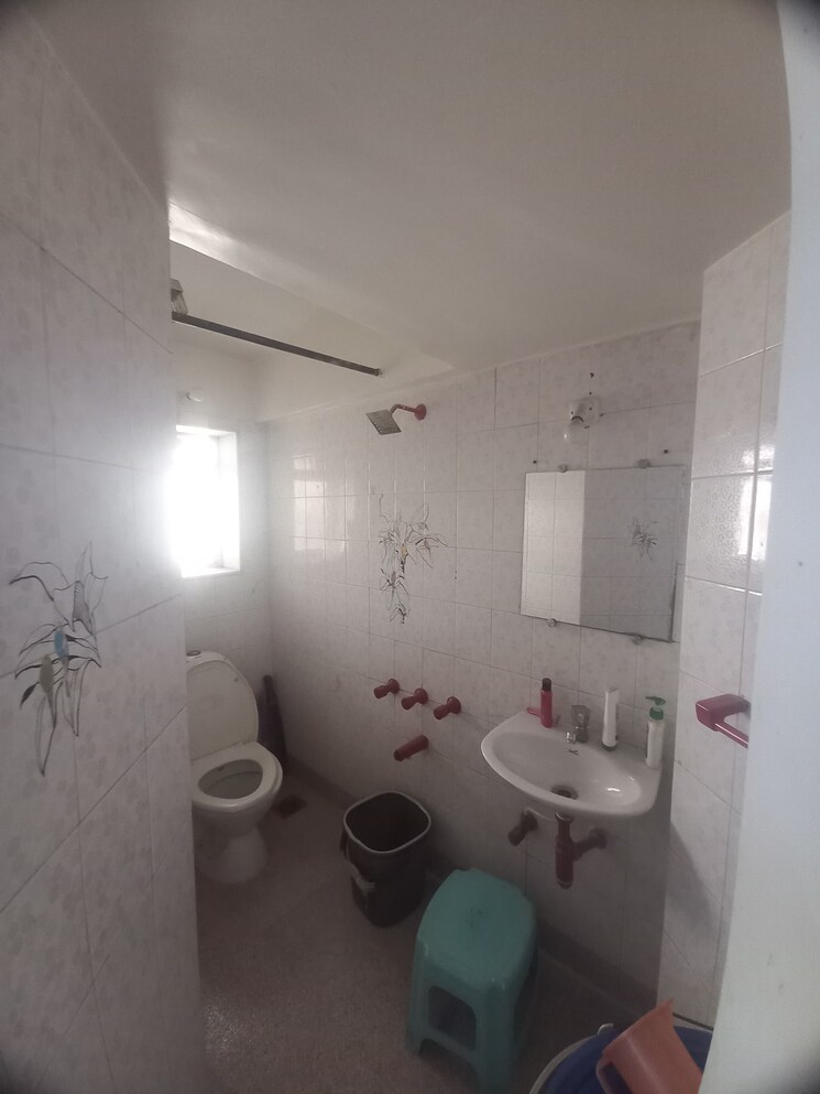 Bathroom, vrindavan-chs-thane-west 1 Bedroom 545 Sq.Ft. Apartment In Vrindavan Society Thane 7967238