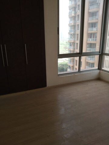 Room in 3 BHK Builder Floor at Emaar Emerald Floors, Sector 65 – for Rent