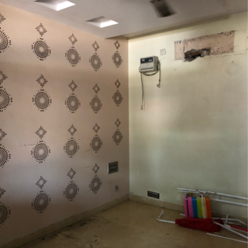 Room in 5 BHK Builder Floor at Jaipur Enclave, Anand Vihar – for Sale
