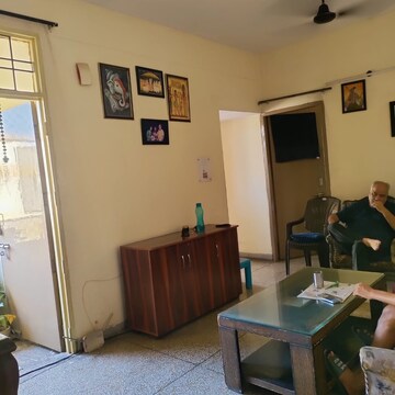 Living Room in 3 BHK Apartment at East Of Kailash – for Rent