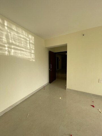 Room in 1.5 BHK Apartment at MJ Shah Centrio, Govandi – for Rent