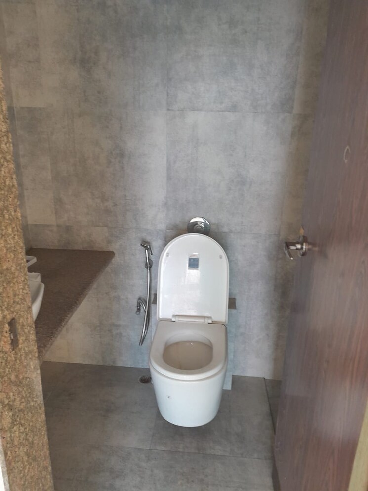Bathroom, bharat-park-vistas 2 Bedroom 567 Sq.Ft. Apartment In Andheri West Mumbai 7967428