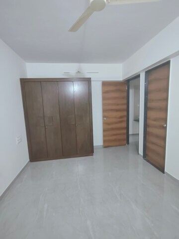 Bedroom in 5 BHK Apartment at Shahanurwadi – for Rent