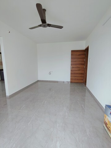 Room in 5 BHK Apartment at Shahanurwadi – for Rent