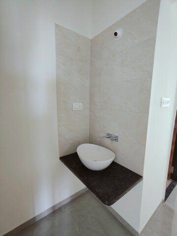 Bathroom in 5 BHK Apartment at Shahanurwadi – for Rent