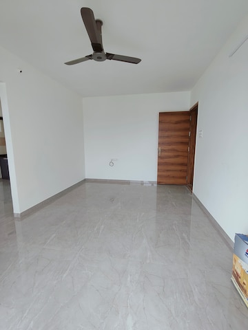 Room in 5 BHK Apartment at Shahanurwadi – for Rent