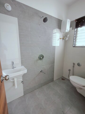 Bathroom in 5 BHK Apartment at Shahanurwadi – for Rent