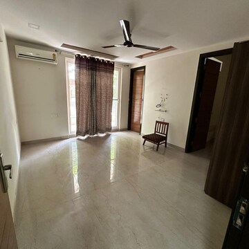 Bedroom in 4 BHK Apartment at Vipul World Floors, Sector 48 – for Rent