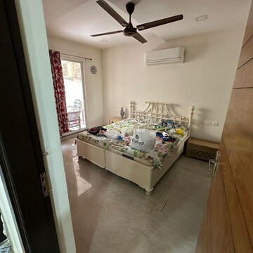 Bedroom in 4 BHK Apartment at Vipul World Floors, Sector 48 – for Rent