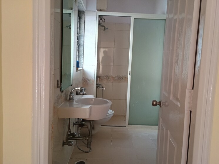 Bathroom, nri-complex-phase-2 3 Bedroom 2200 Sq.Ft. Apartment In Seawoods Navi Mumbai 7967555