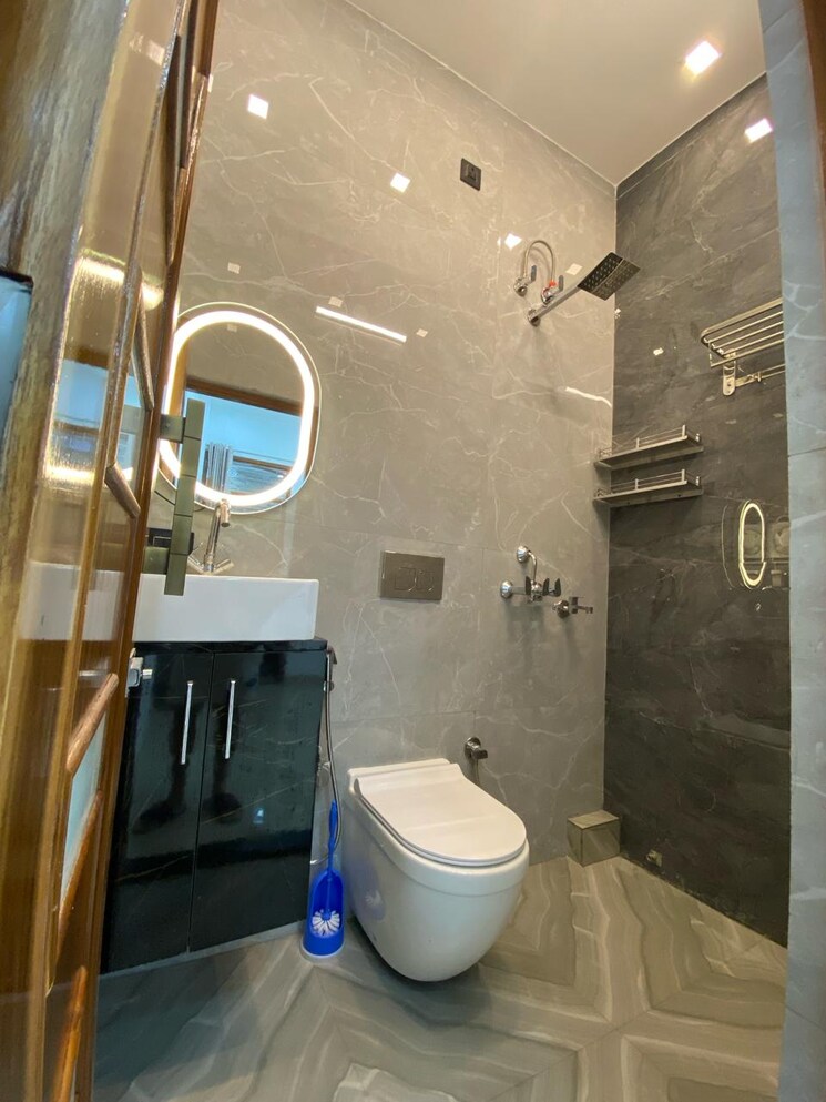 Bathroom, sahastradhara road 3 Bedroom 1600 Sq.Ft. Builder Floor In Sahastradhara Road Dehradun 7967574