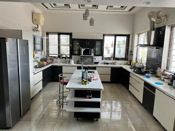 Master Bedroom in 4 BHK Independent House at Dalanwala – for Sale