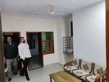 Bedroom in 2 BHK Apartment at Surendra Avenue 69, Sector 69 – for Rent