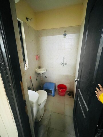 Bathroom in Studio Apartment at Jaipurias Sunrise Greens Zirakpur, Vip Road – for Rent