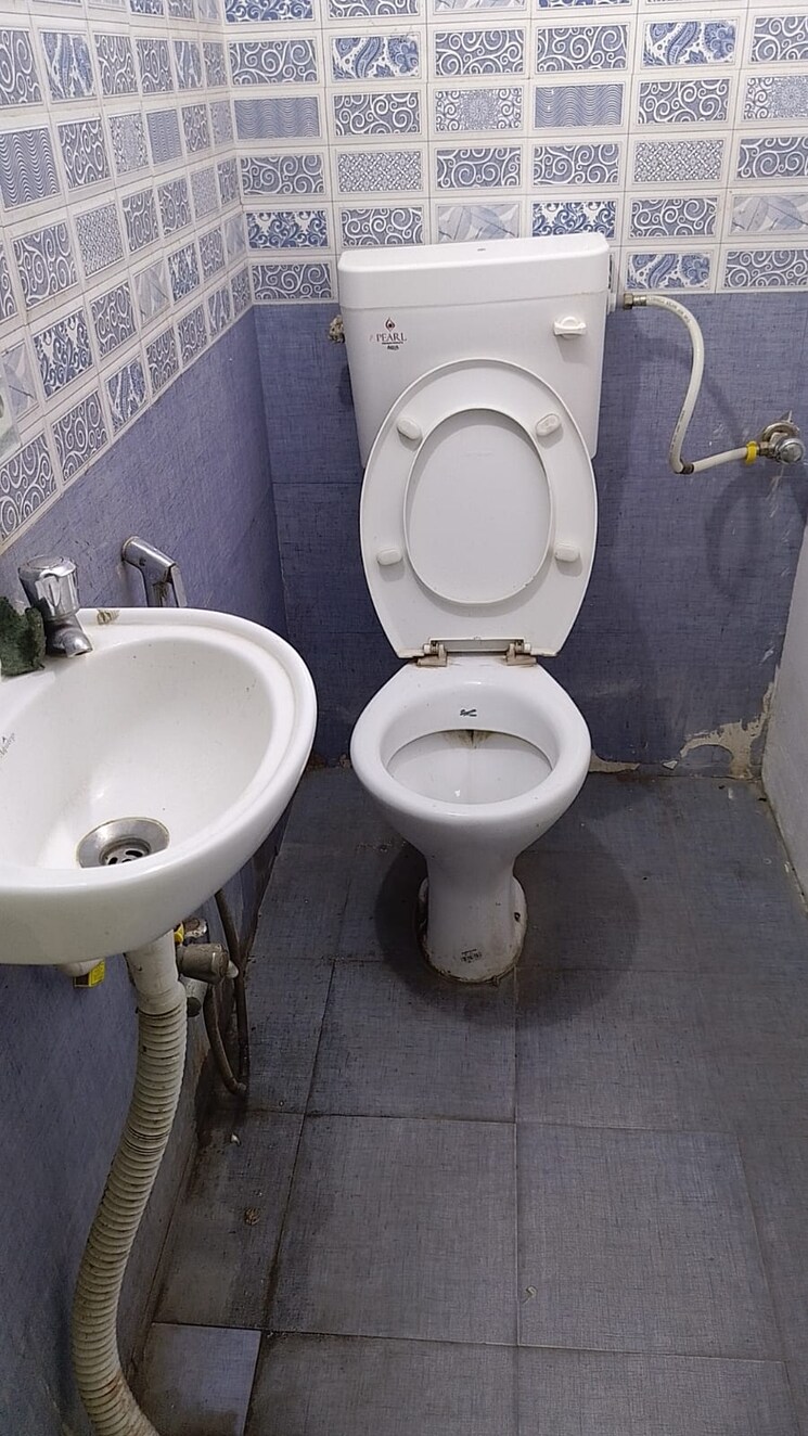 Bathroom, amolik-sankalp 3 Bedroom 645 Sq.Ft. Apartment In Sector 85 Faridabad 7967641