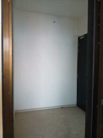 Room in 3.5 BHK Apartment at Celestia Spaces, Sewri – for Sale