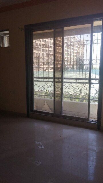 Room in 3 BHK Apartment at Thane West – for Rent