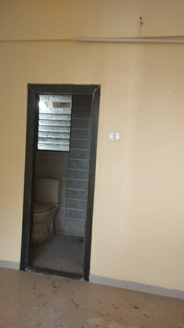 Master Bedroom in 3 BHK Apartment at Thane West – for Rent